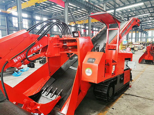 履帶扒渣機(jī) 履帶扒渣機(jī)